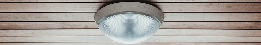 Bulkhead hängt im Außenbereich